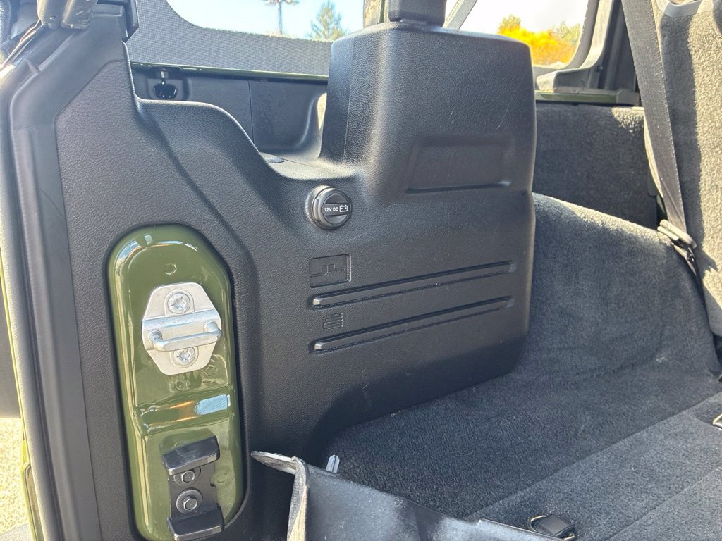 Used 2022 Jeep Wrangler Unlimited Sport AWD/4WD image 34