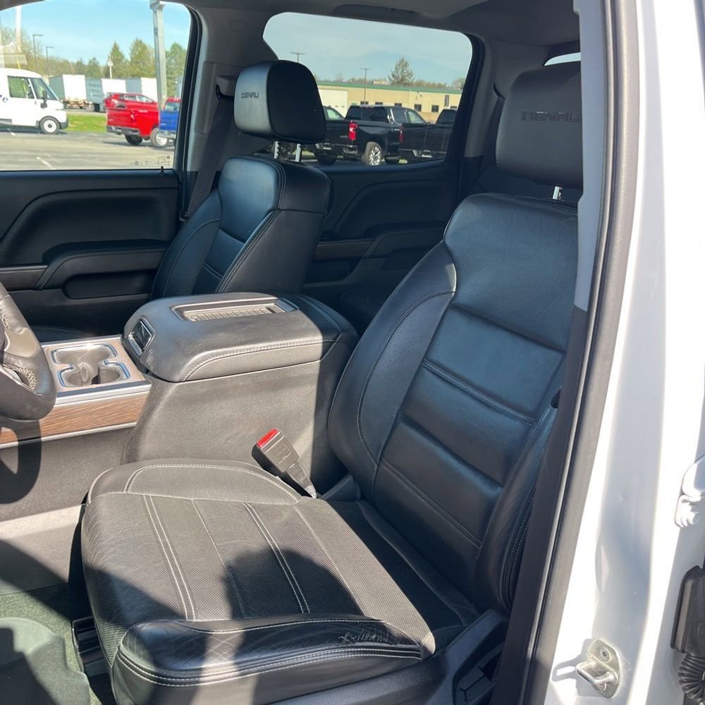 Used 2017 GMC Sierra 1500 Denali w/ Denali Ultimate Package AWD/4WD image 7
