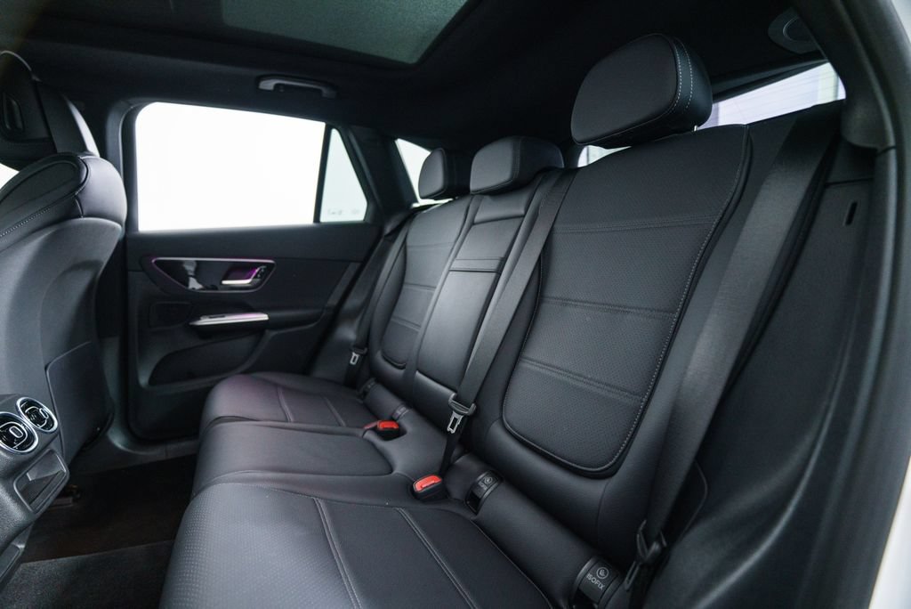 Certified 2025 Mercedes-Benz GLC 300 4MATIC image 34