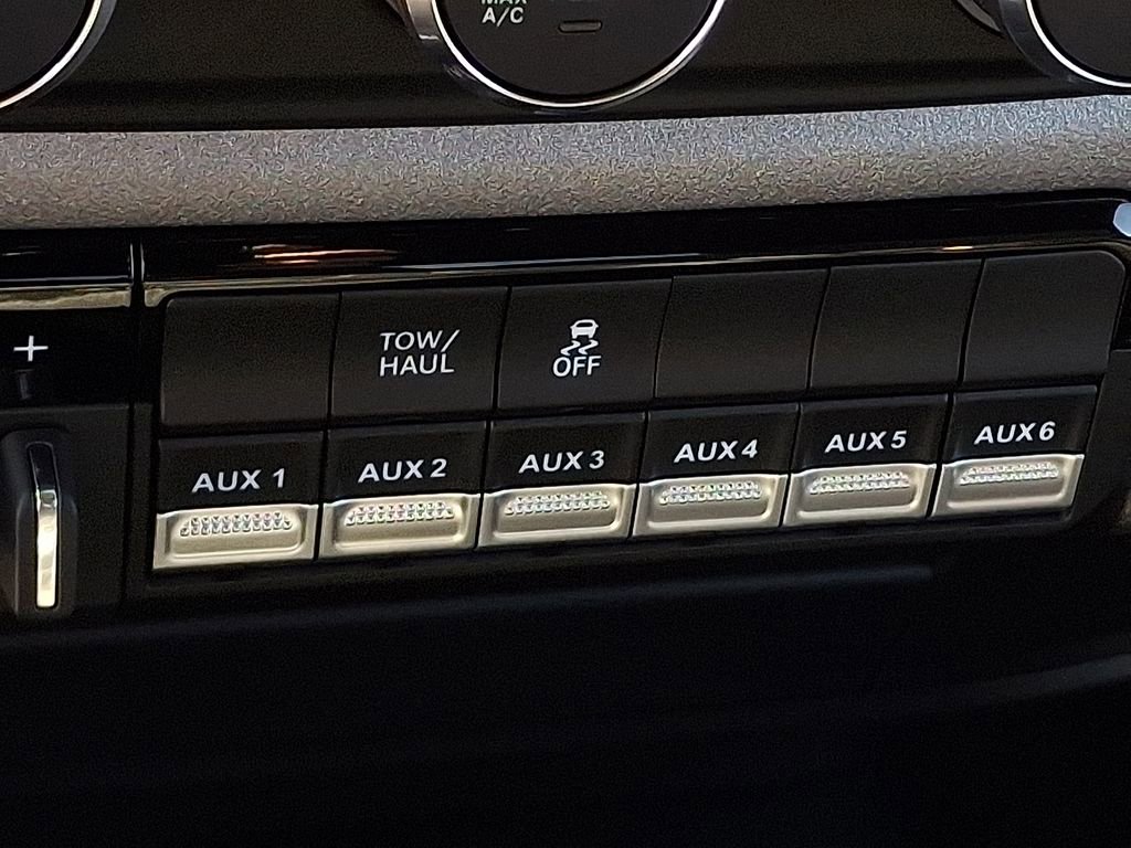 Used 2024 RAM 2500 Tradesman w/ Chrome Appearance Group image 23