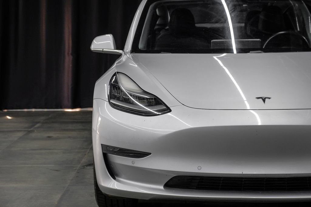 Used 2018 Tesla Model 3 Mid Range image 52