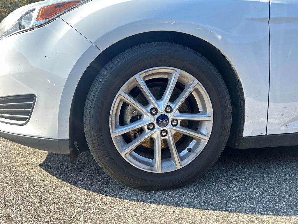 Used 2017 Ford Focus SE image 6