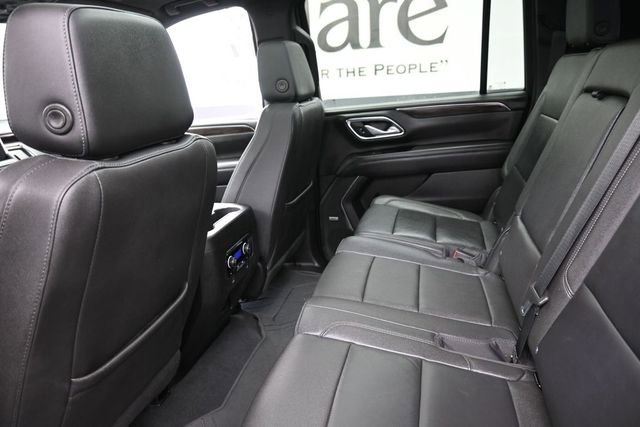 Used 2023 Chevrolet Suburban LT w/ LT Signature Plus Package AWD/4WD image 23