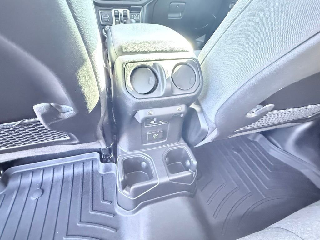 Used 2024 Jeep Gladiator Rubicon image 28