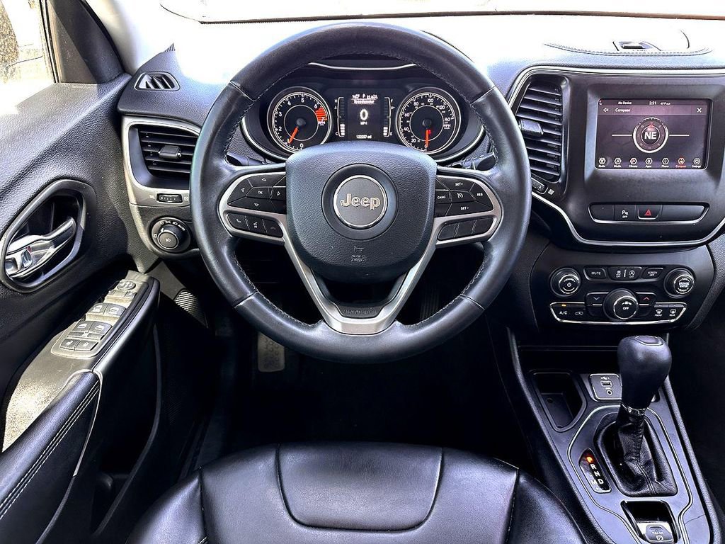 Used 2019 Jeep Cherokee Latitude Plus image 22