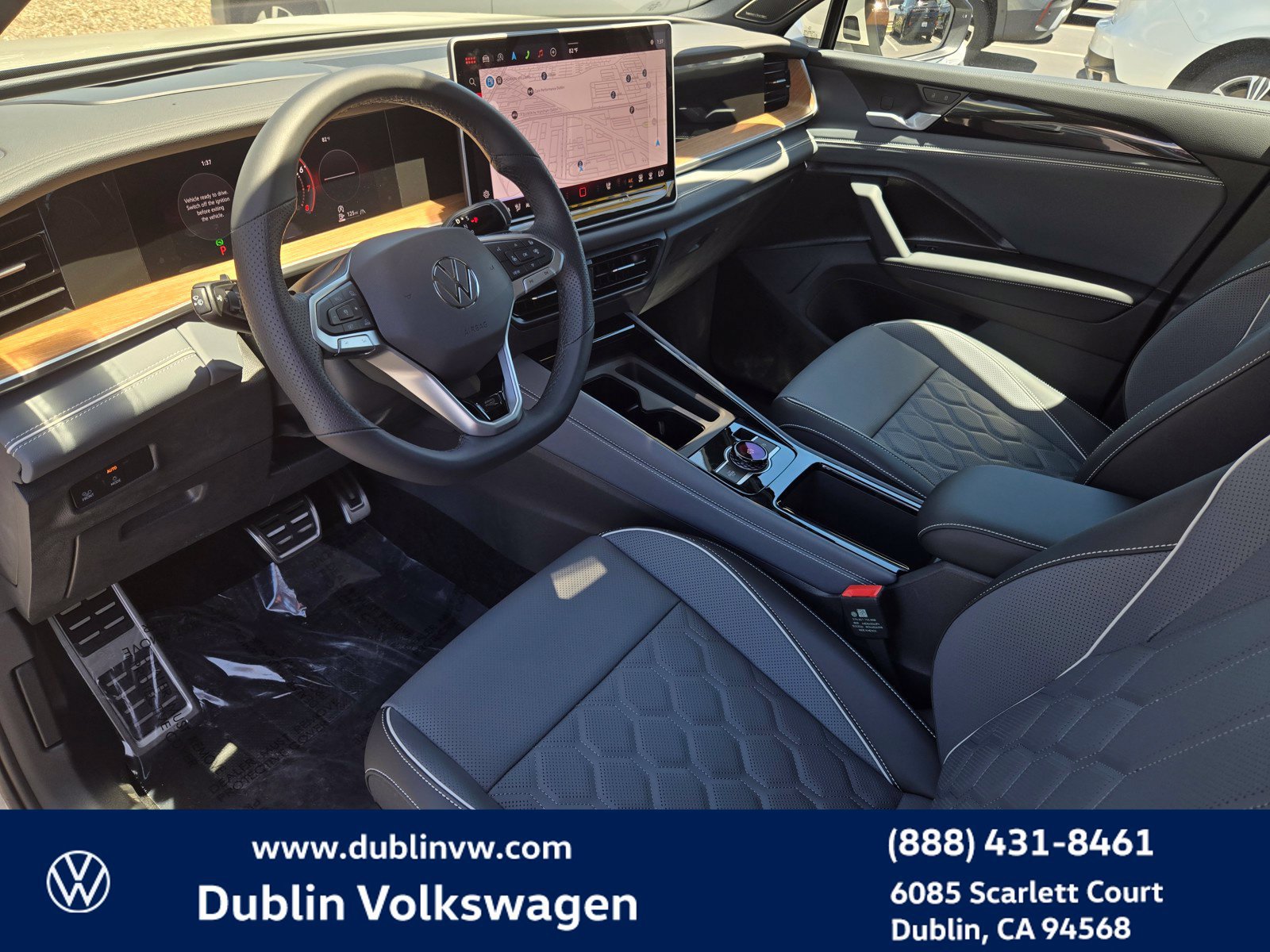 New 2026 Volkswagen Tiguan SEL R-Line AWD/4WD image 9