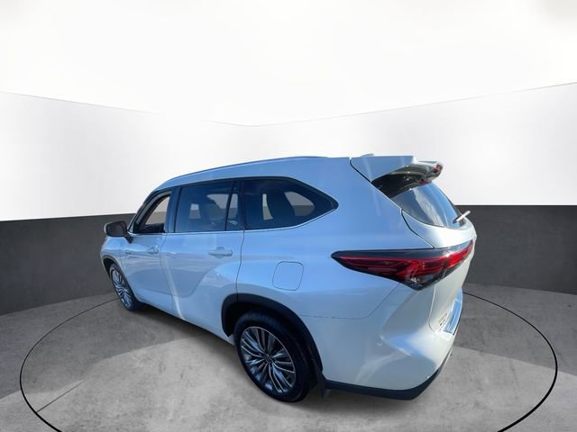 Used 2021 Toyota Highlander Platinum image 5