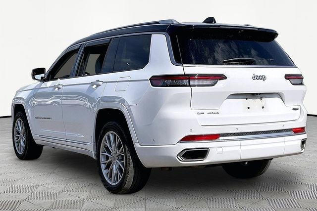 Used 2023 Jeep Grand Cherokee L Summit w/ Advanced Protech Group IV AWD/4WD image 4