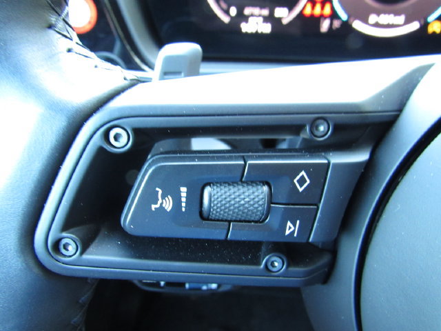 Certified 2025 Porsche Cayenne S AWD/4WD image 33