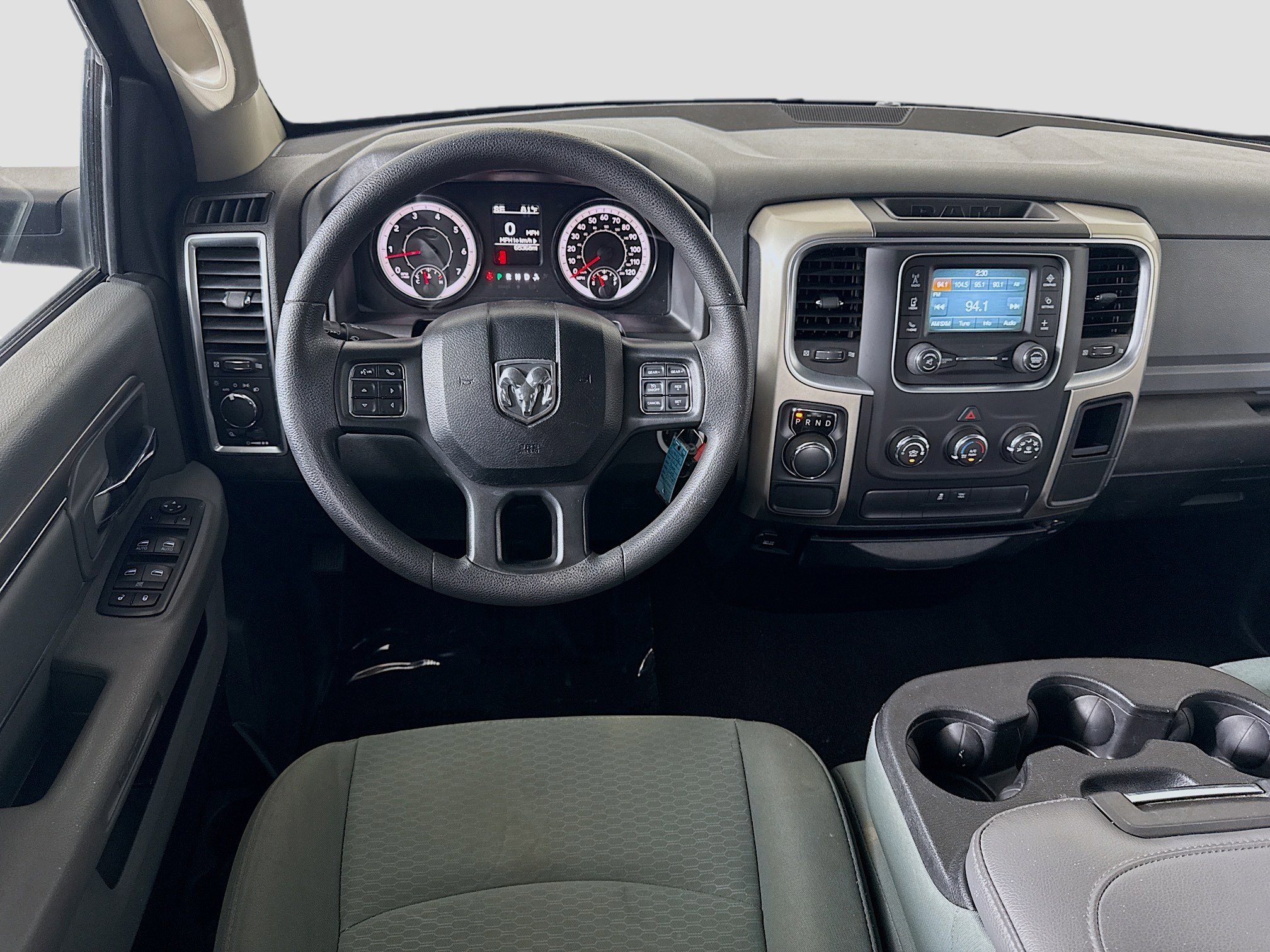 Used 2018 RAM 1500 Classic SLT RWD image 17