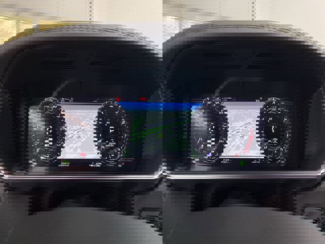 Used 2022 Land Rover Range Rover Sport HST image 28