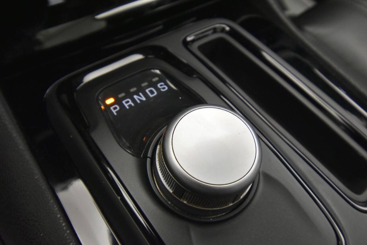 Used 2019 Chrysler 300 S w/ S Model Appearance Package image 18