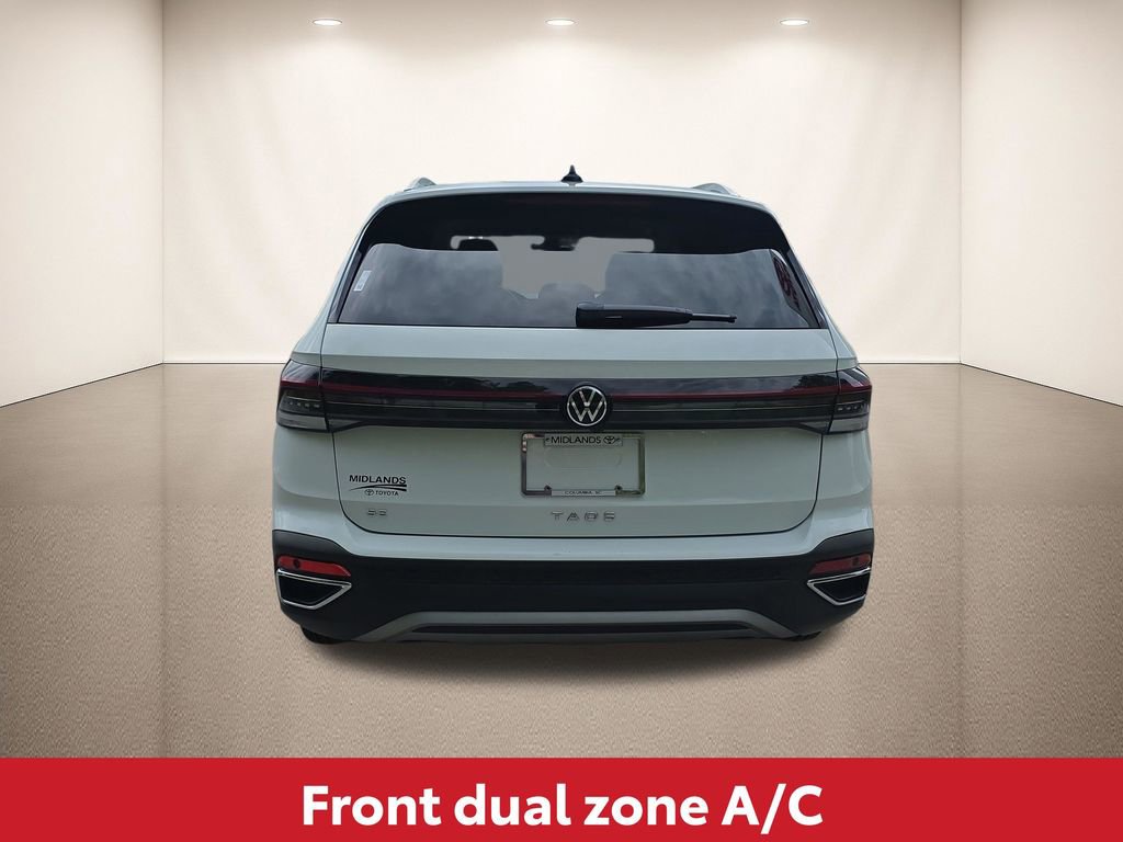 Used 2025 Volkswagen Taos SE FWD image 5
