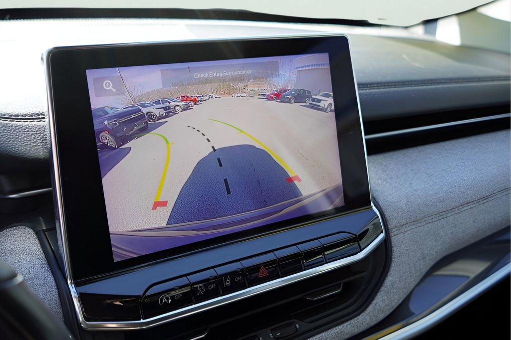 Used 2022 Jeep Compass Latitude image 24