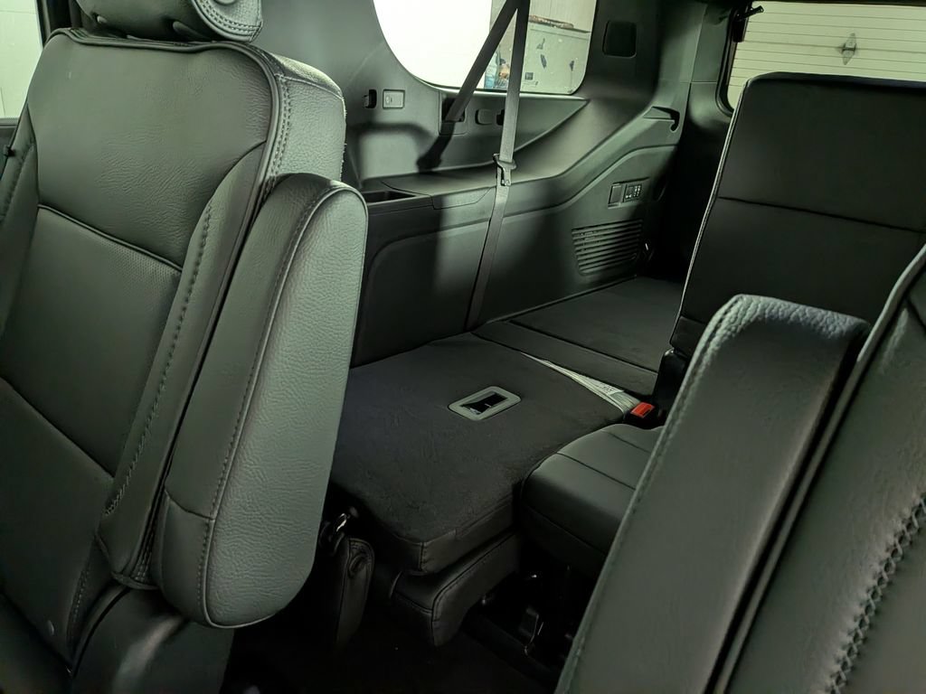 New 2026 GMC Yukon XL Denali AWD/4WD image 35