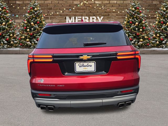 Used 2025 Chevrolet Traverse LT image 4