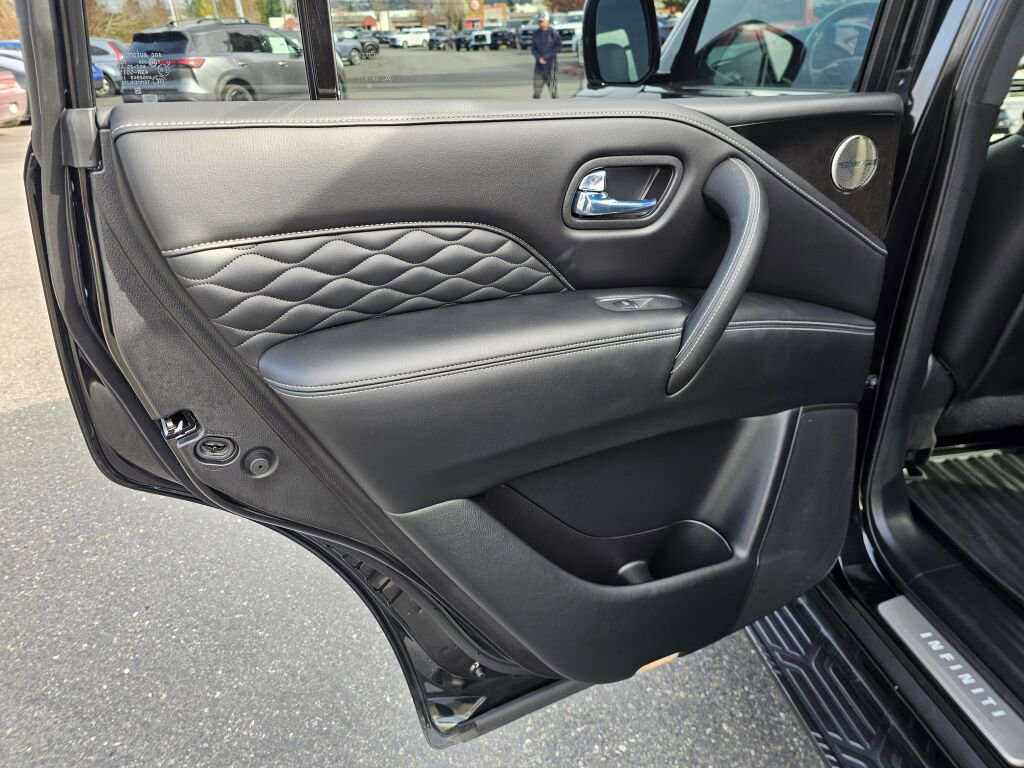 Used 2024 INFINITI QX80 Sensory AWD/4WD image 19