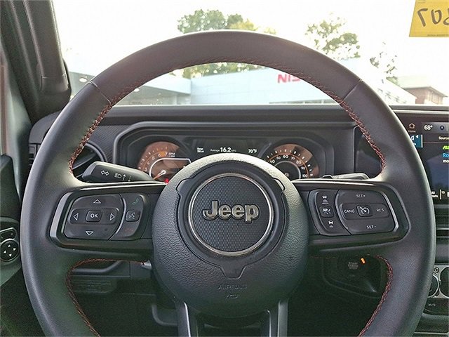 Used 2024 Jeep Wrangler Unlimited Rubicon image 18