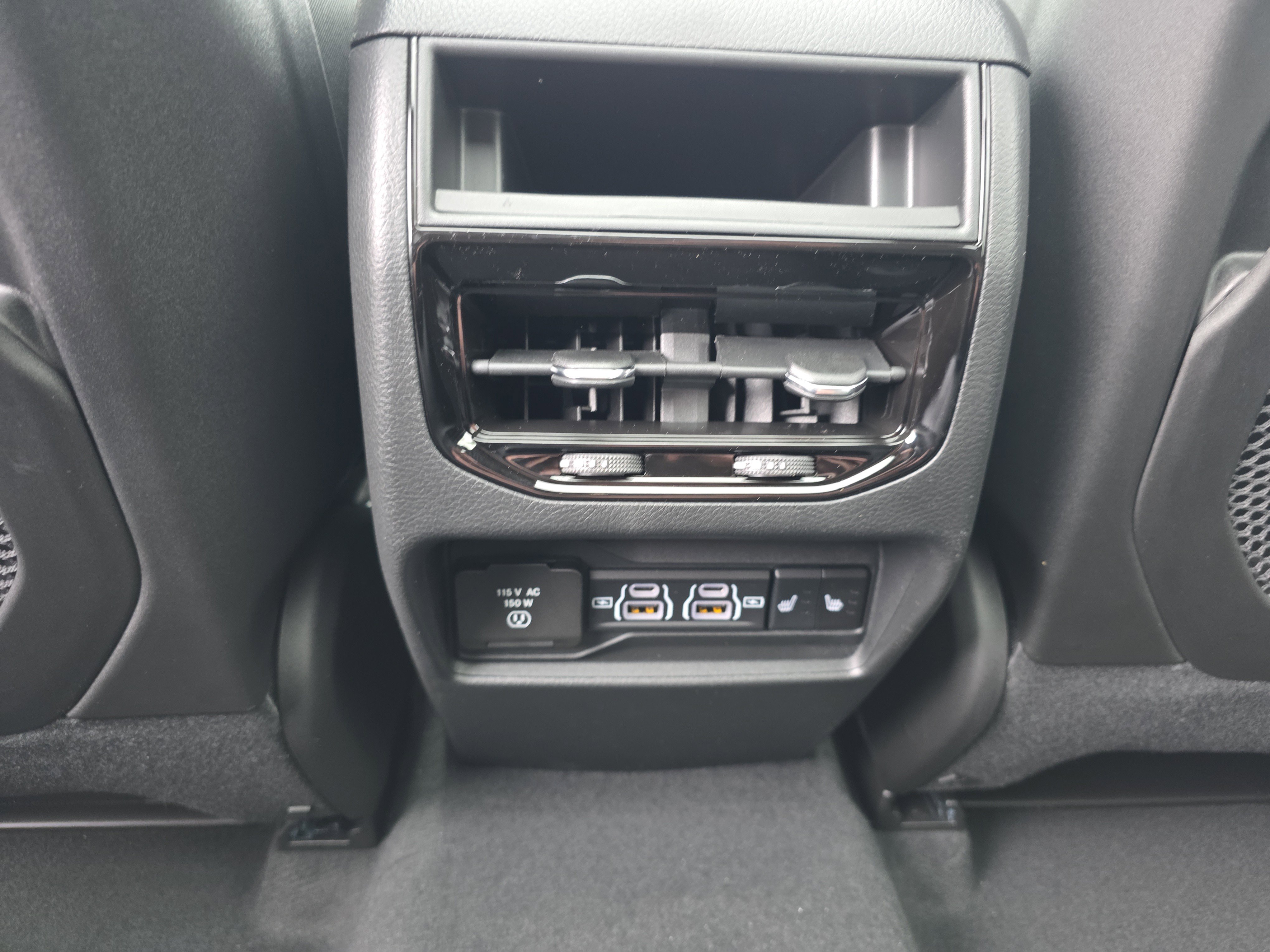 New 2025 Jeep Grand Cherokee Limited w/ Black Appearance Package image 15