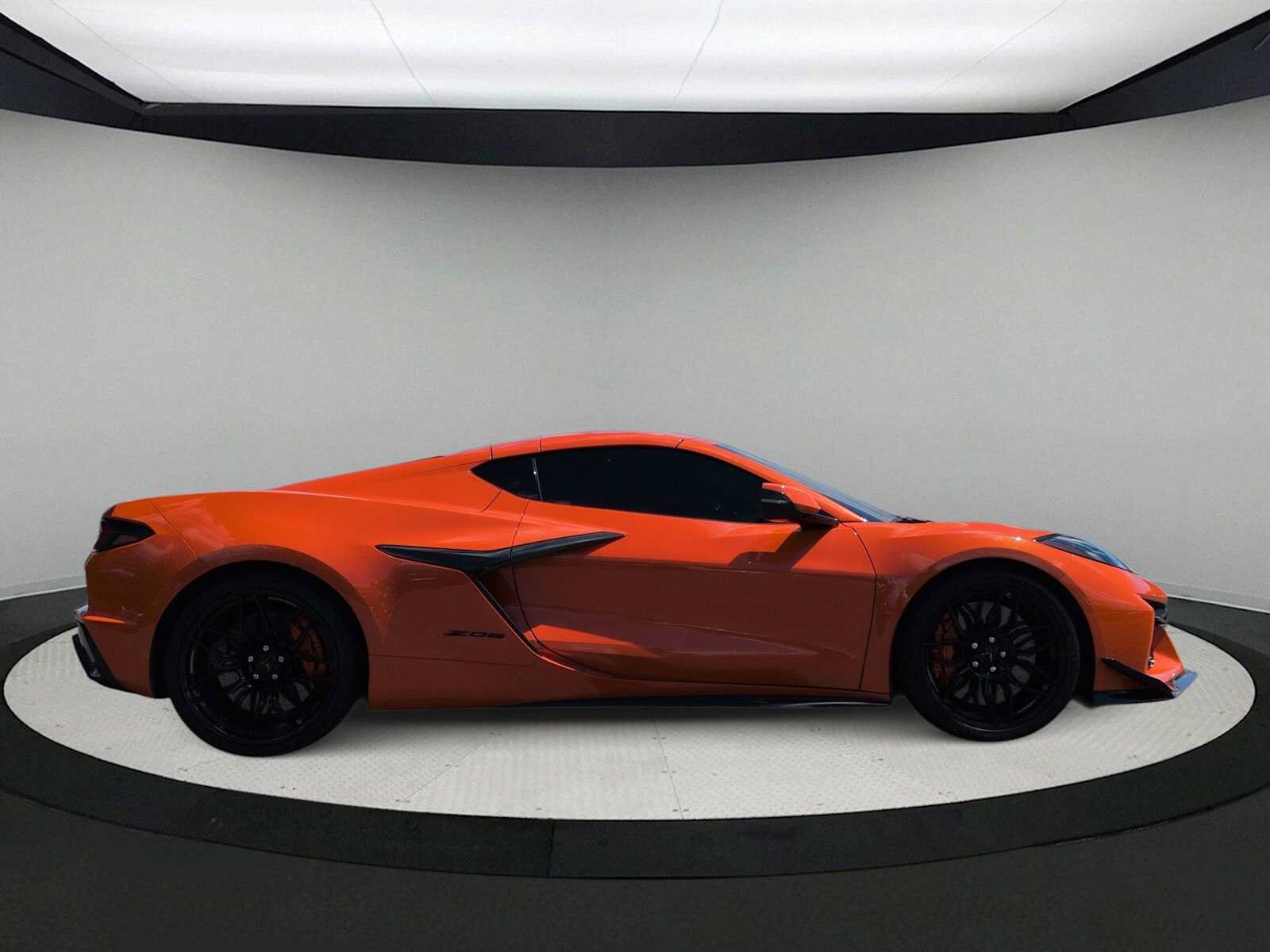 Used 2025 Chevrolet Corvette Z06 w/ Z07 Performance Package RWD image 9