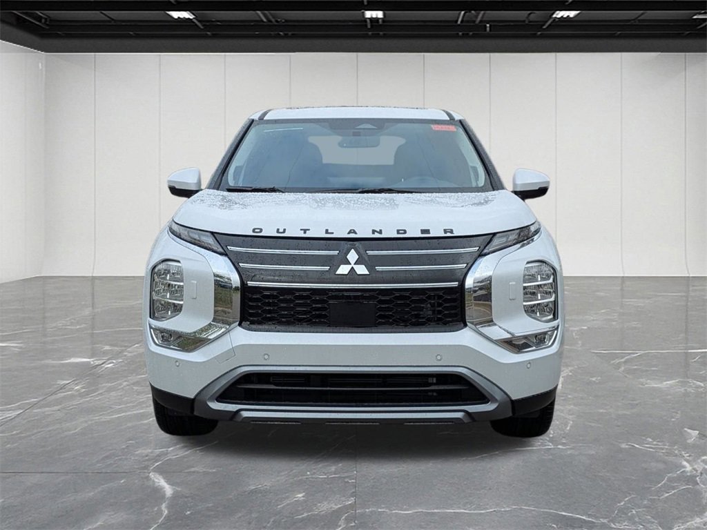 New 2025 Mitsubishi Outlander SE image 8