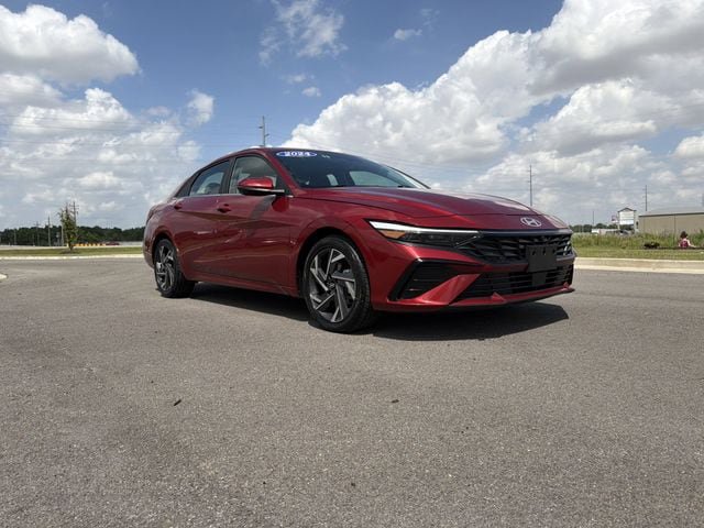 Used 2024 Hyundai Elantra Limited FWD image 9