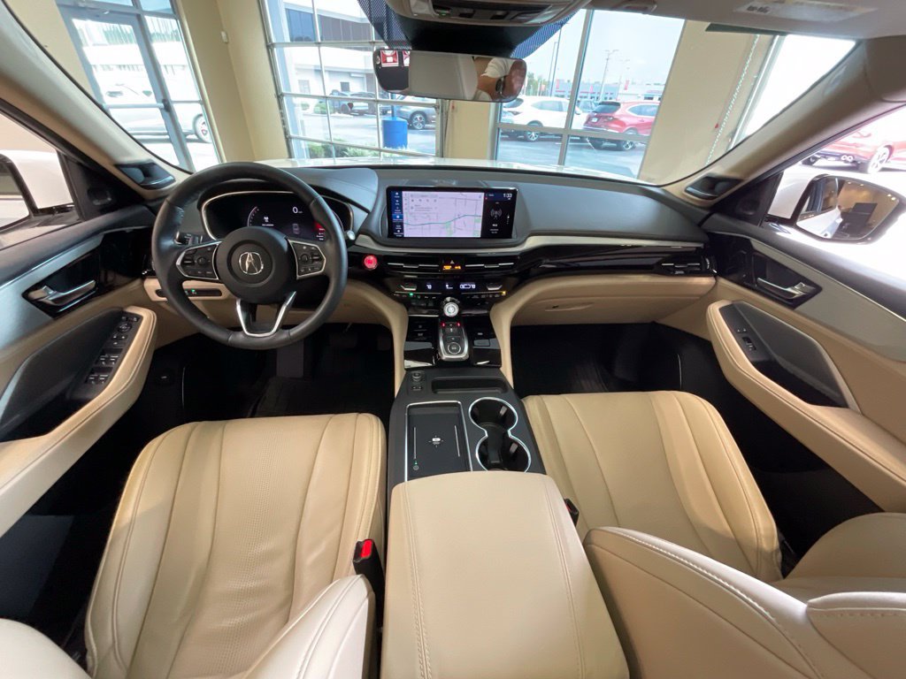 Certified 2025 Acura MDX w/ Technology Package AWD/4WD image 9