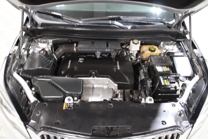 Used 2018 Buick Envision Essence image 44