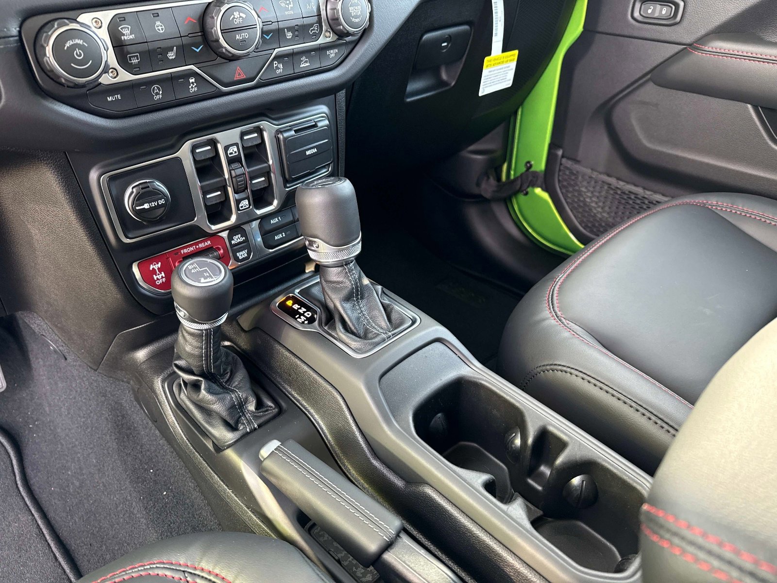 New 2026 Jeep Gladiator Rubicon w/ Safety Group image 25