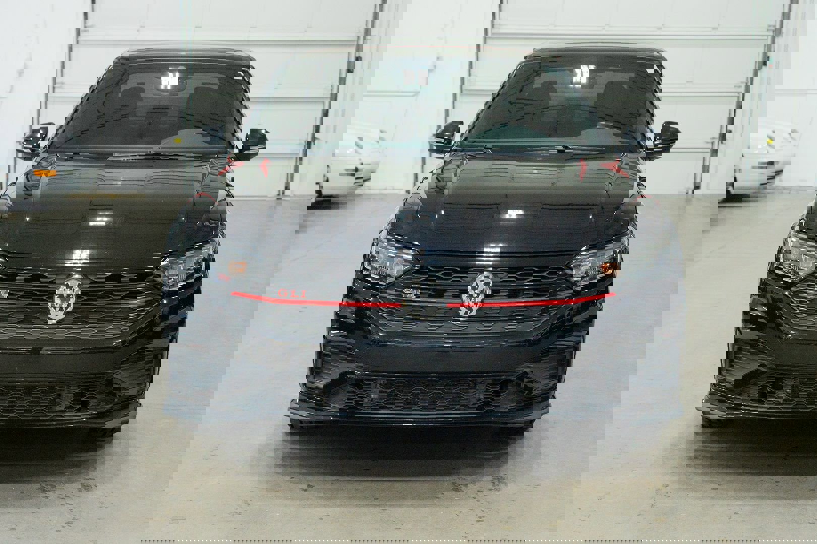 Used 2020 Volkswagen Jetta GLI image 2