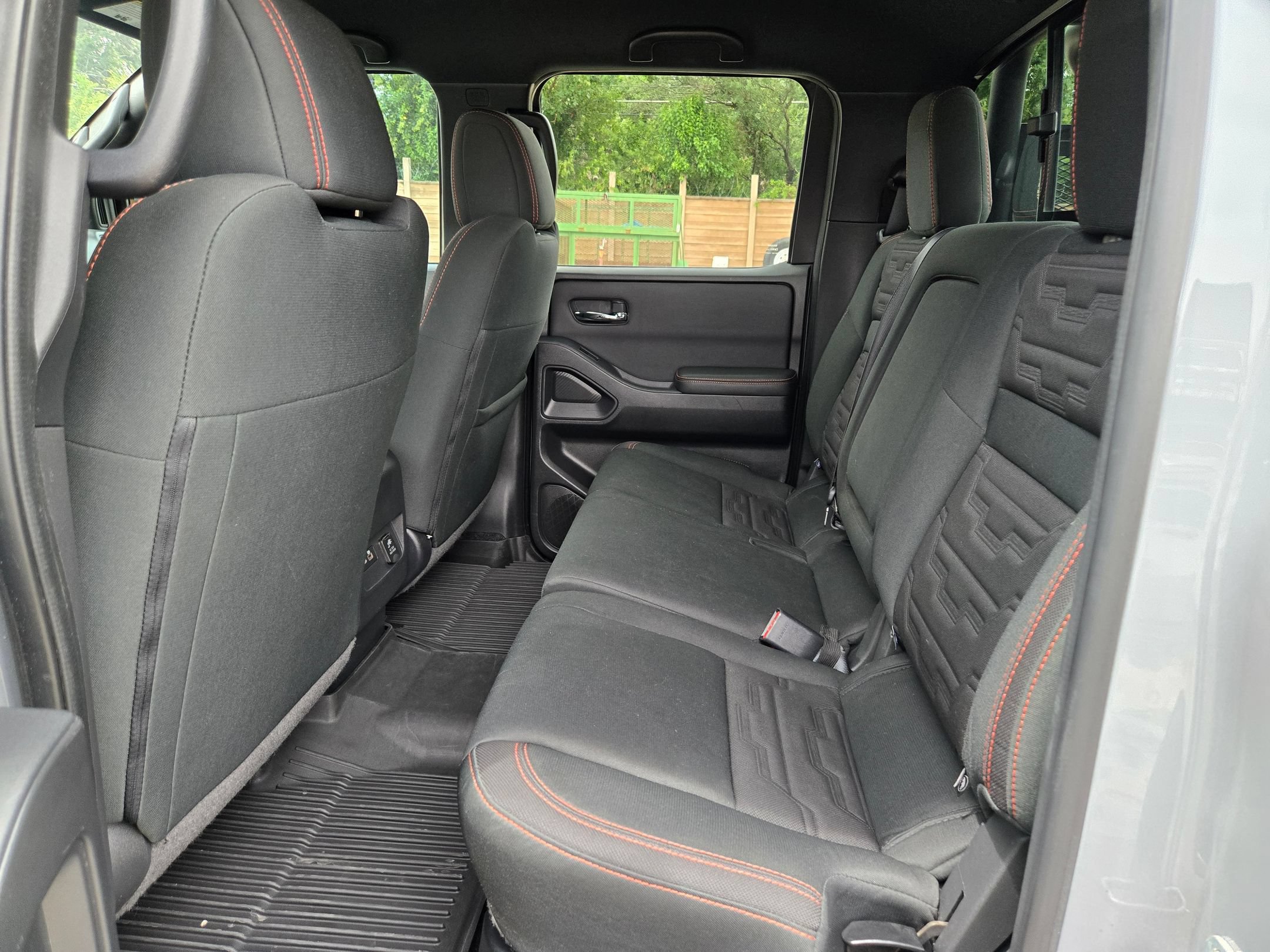 Used 2023 Nissan Frontier PRO-4X w/ Pro Convenience Package AWD/4WD image 15