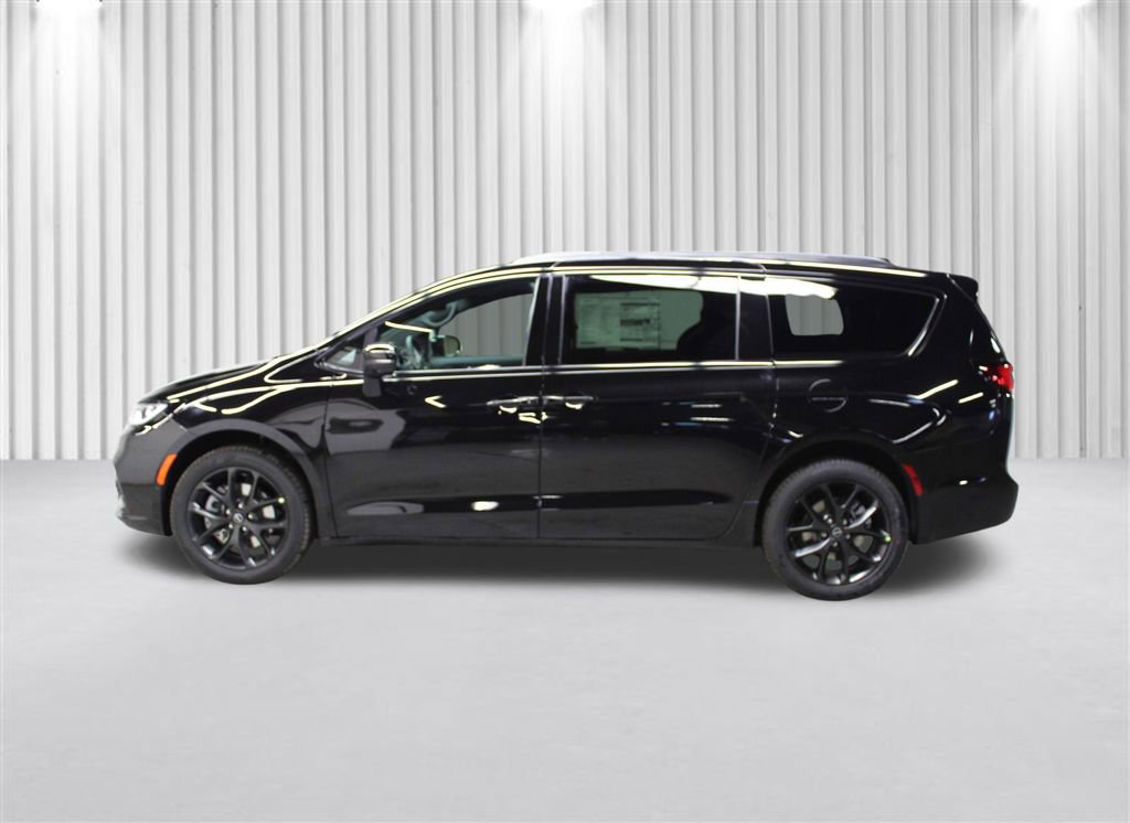 New 2026 Chrysler Pacifica Select image 7