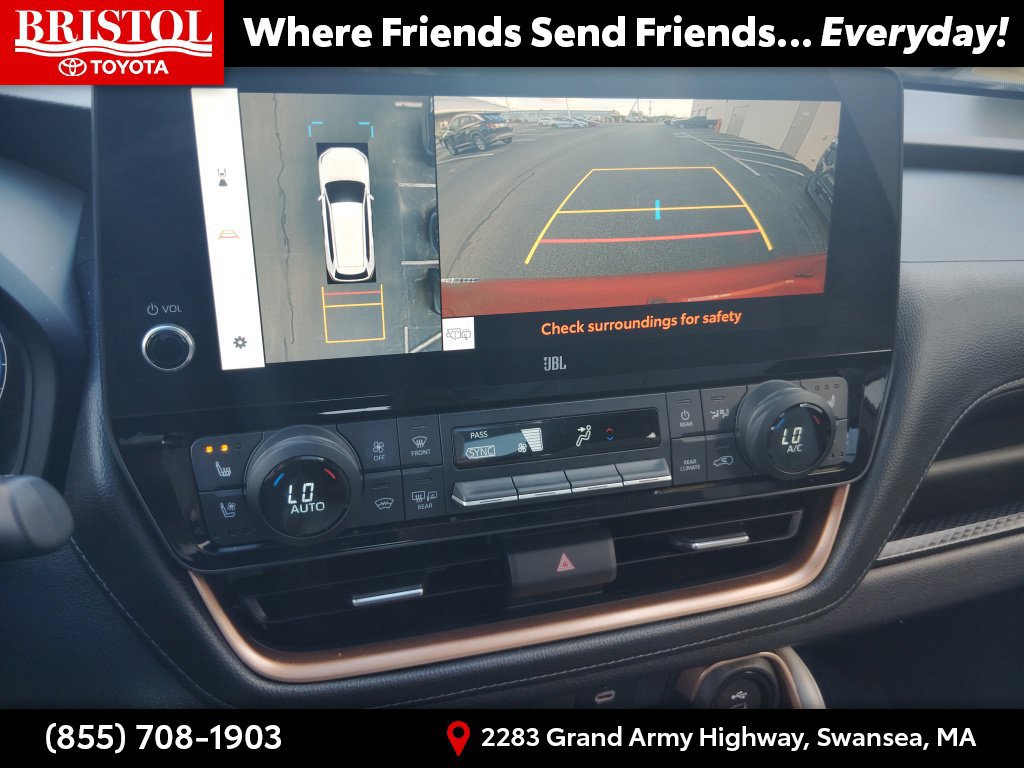 Used 2024 Toyota Grand Highlander AWD Hybrid image 26