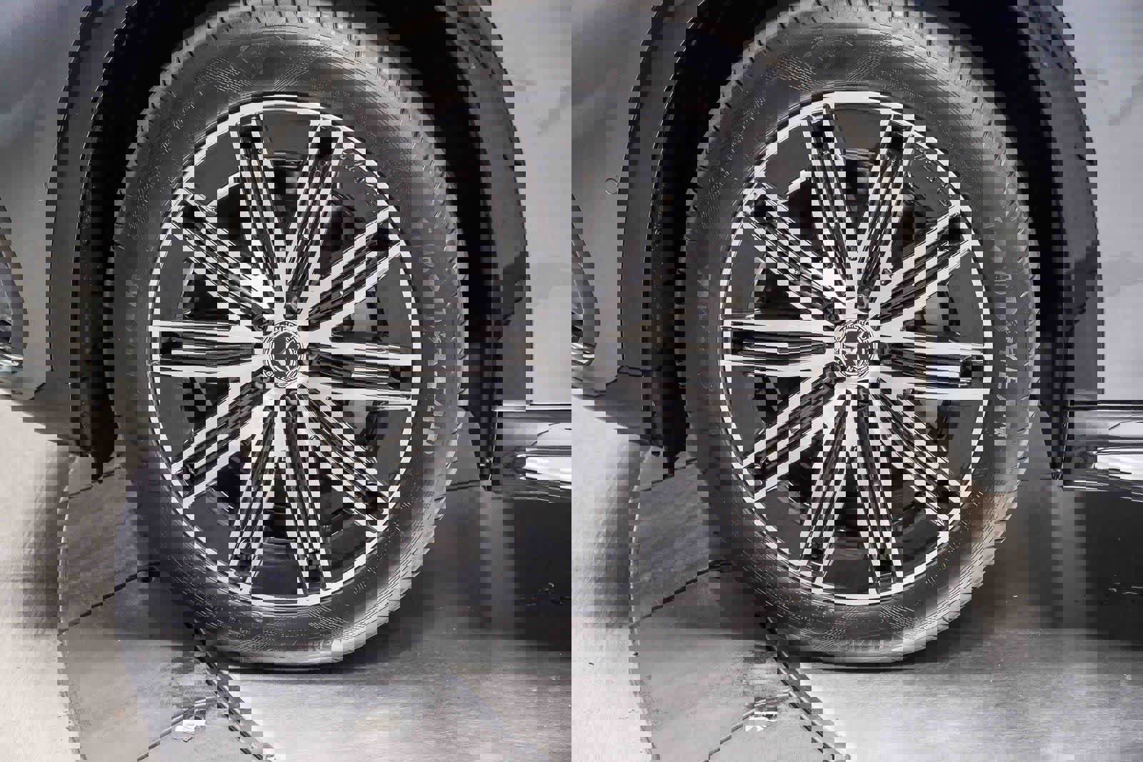 Used 2025 Mercedes-Benz EQS 580 4MATIC SUV image 10