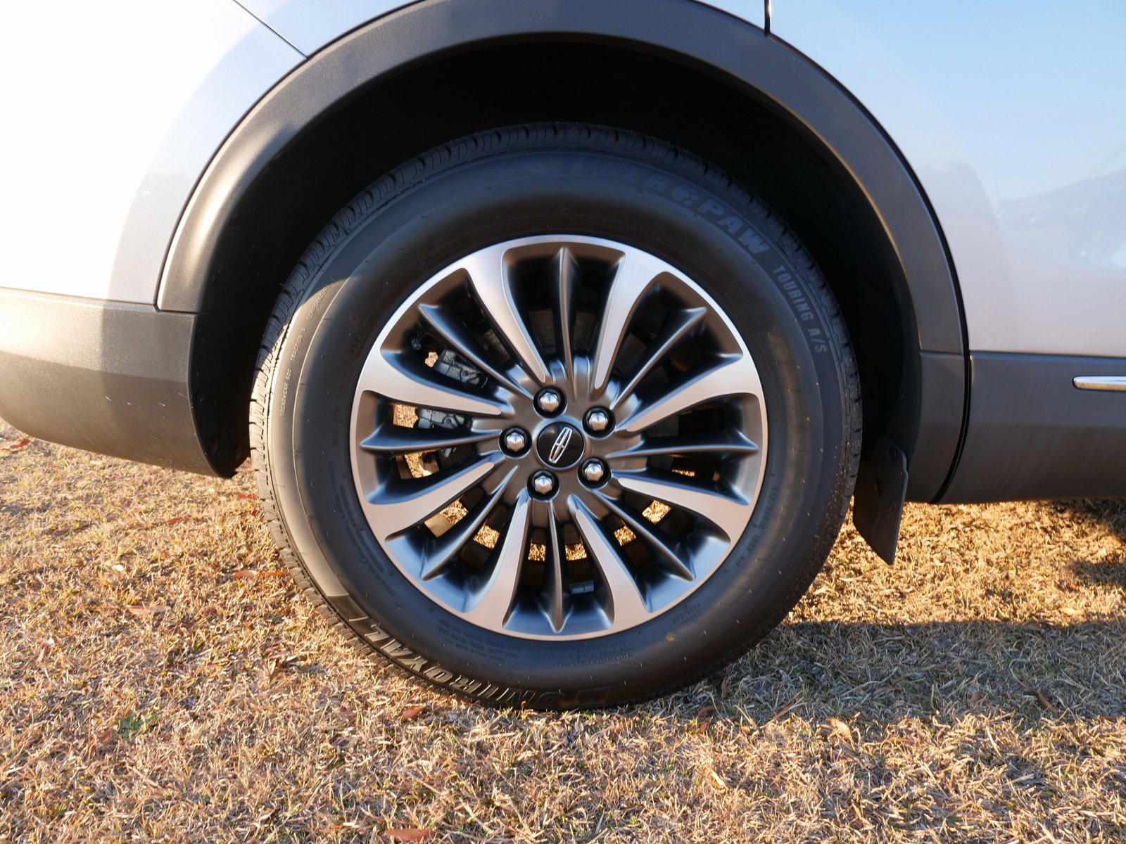 Used 2021 Lincoln Nautilus FWD w/ Equipment Group 101A image 11