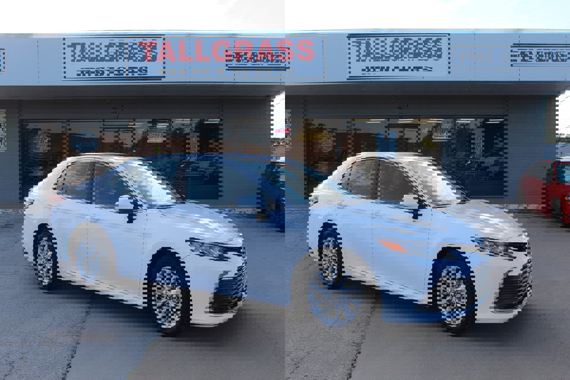 Used 2024 Toyota Camry LE image 2