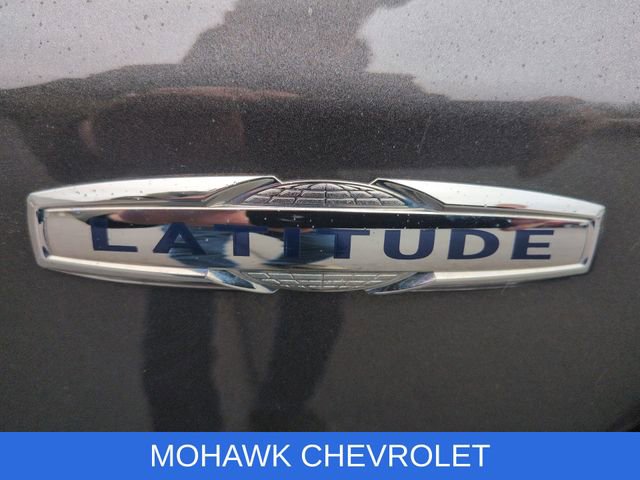 Used 2023 Jeep Compass Latitude AWD/4WD image 30