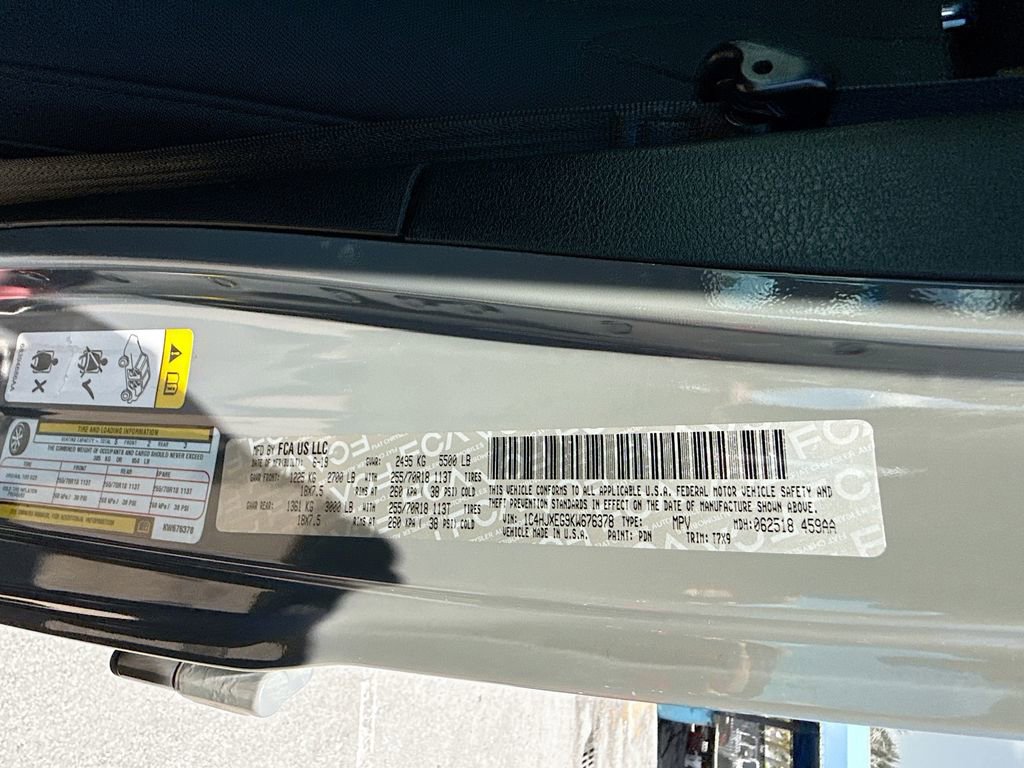 Used 2019 Jeep Wrangler Unlimited Sahara image 21