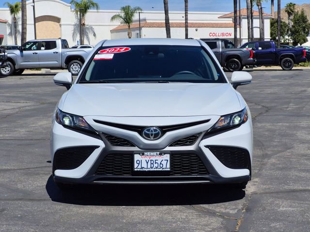 Used 2024 Toyota Camry SE image 2