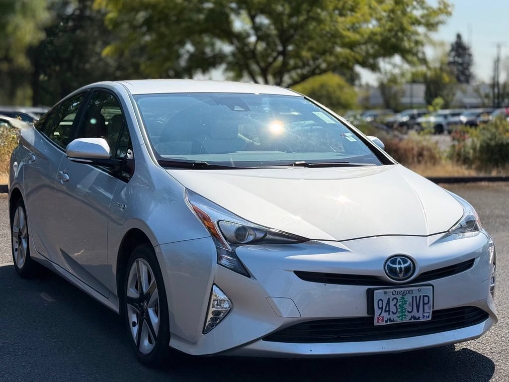 Used 2017 Toyota Prius Three Touring w/ Carpet Mat Package FWD image 7