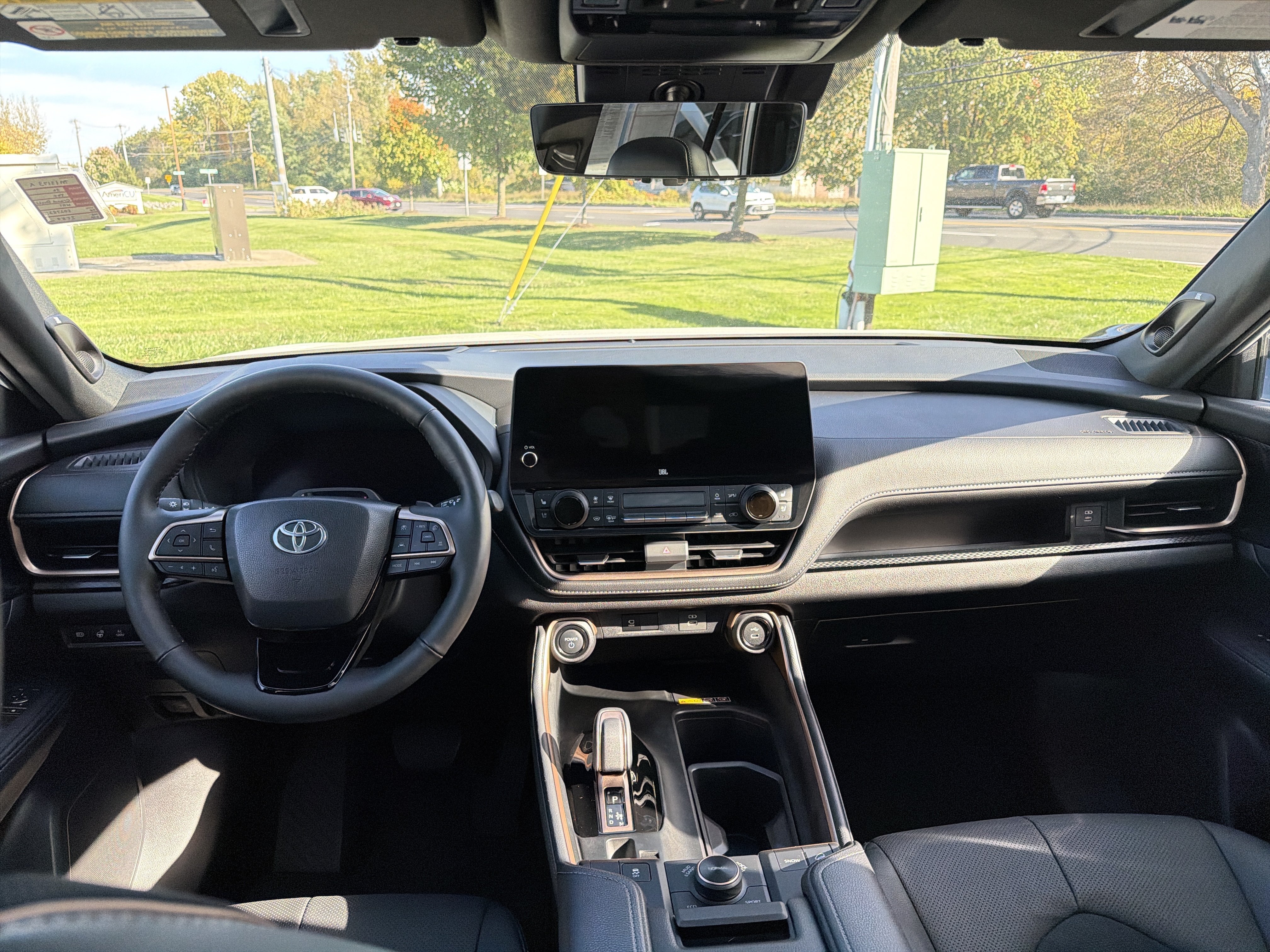 Used 2026 Toyota Grand Highlander AWD Hybrid image 11