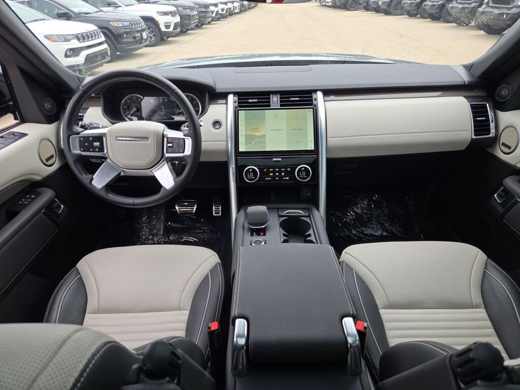 Used 2023 Land Rover Discovery HSE R-Dynamic image 20