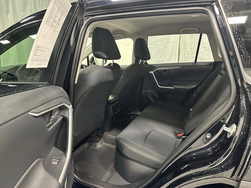 Used 2025 Toyota RAV4 LE AWD/4WD image 43