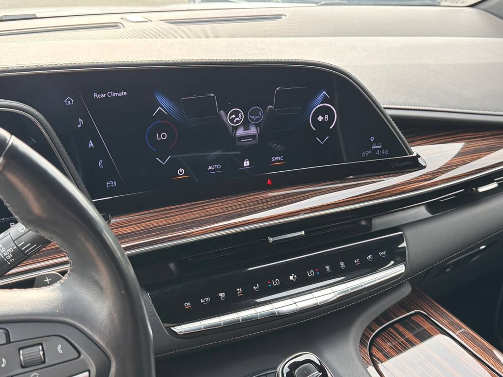 Certified 2023 Cadillac Escalade Premium Luxury AWD/4WD image 9
