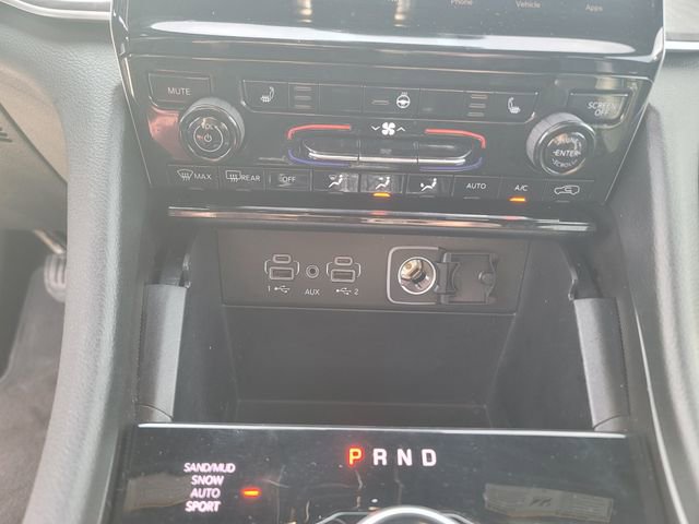 Used 2024 Jeep Grand Cherokee Limited image 16