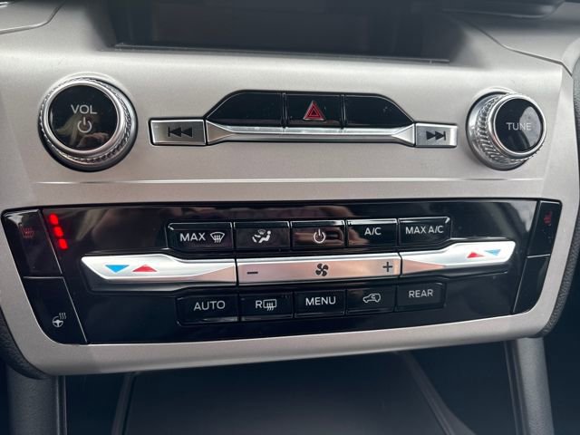 Used 2023 Ford Explorer XLT w/ Equipment Group 202A image 23