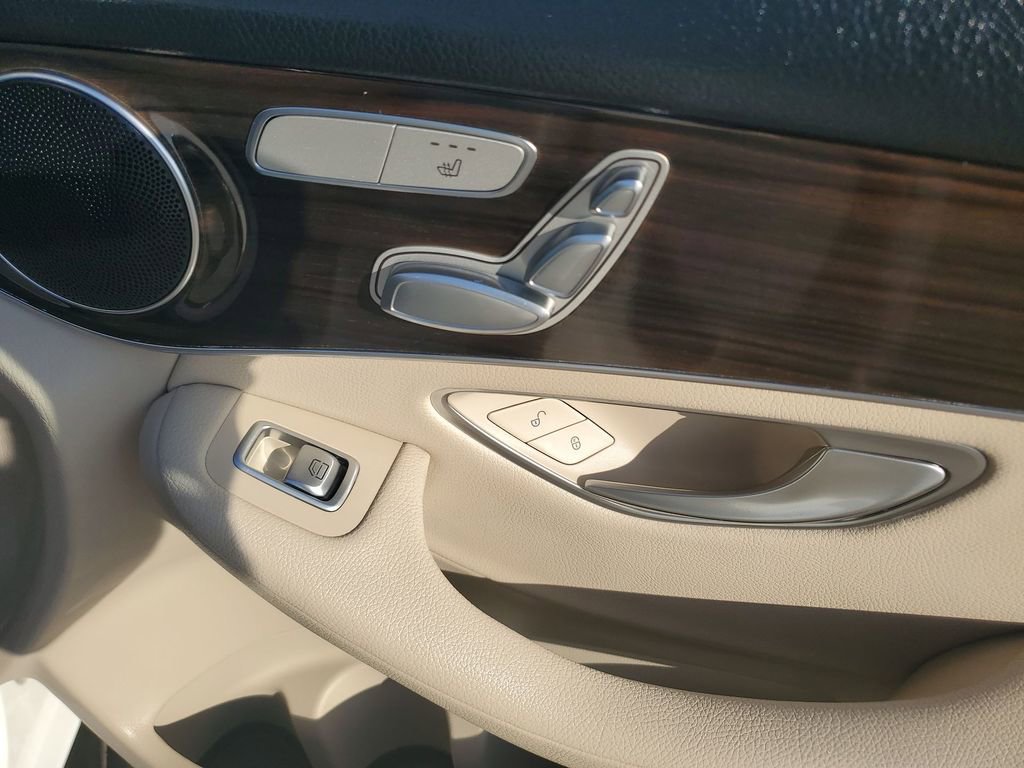 Used 2021 Mercedes-Benz GLC 300 image 49