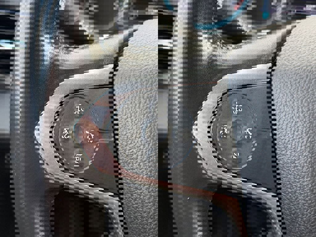 Used 2018 Chevrolet Traverse LT image 23