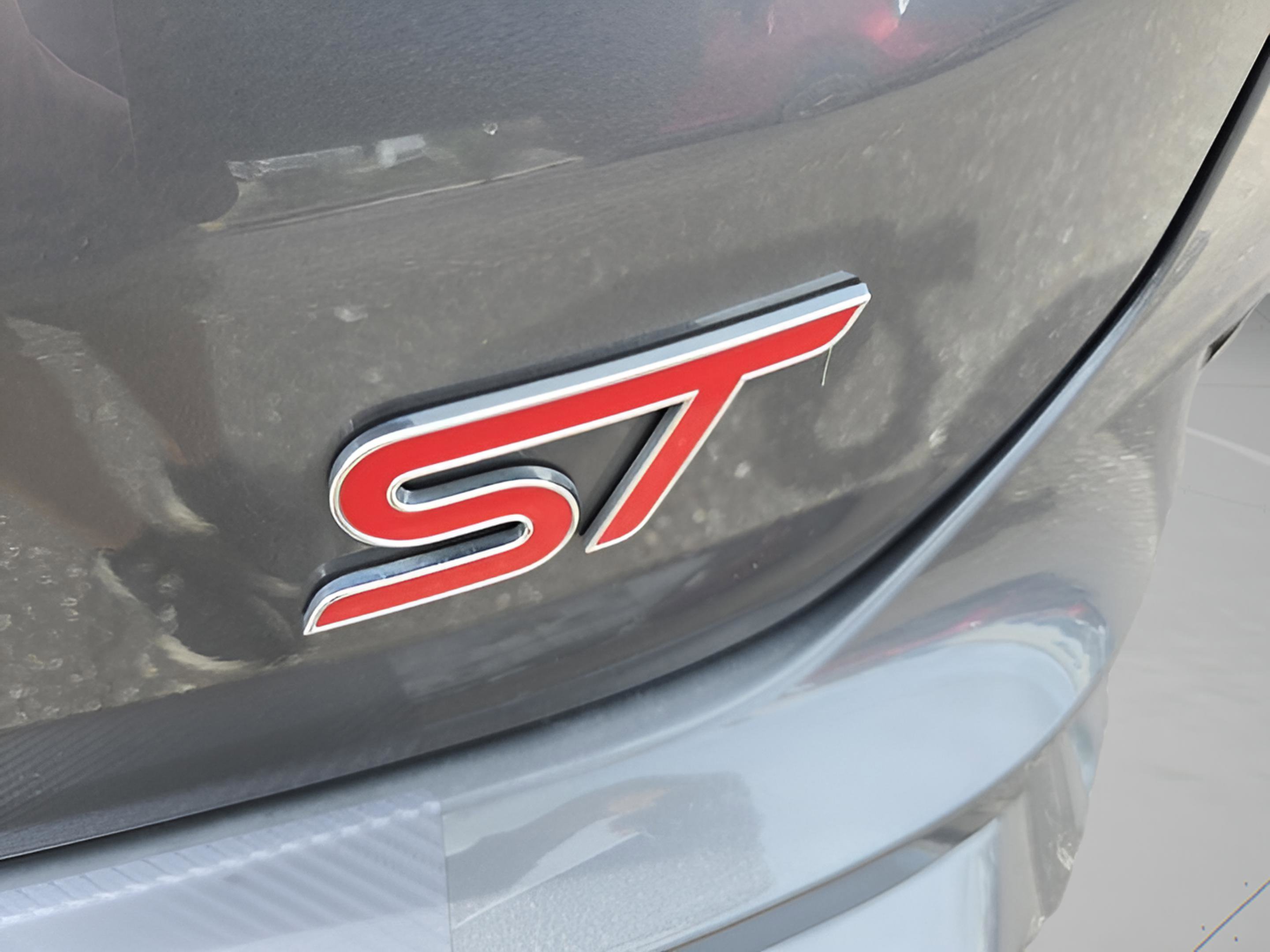 Used 2024 Ford Edge ST w/ Cold Weather Package image 29