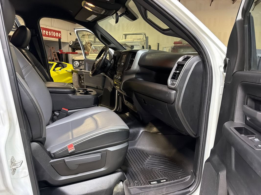Used 2024 RAM 3500 Tradesman w/ Chrome Appearance Group AWD/4WD image 35